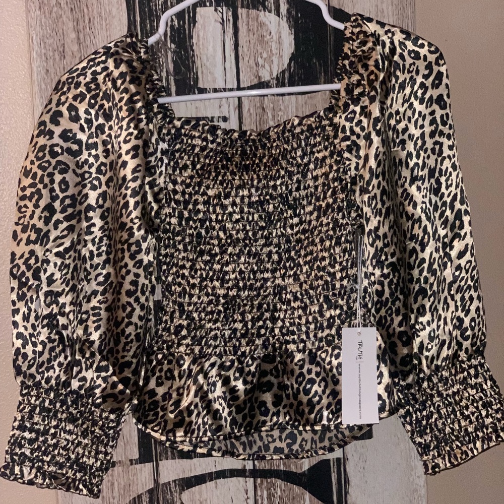 *NEW* Leopard Off the Shoulder Top